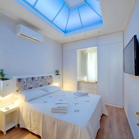 La Porta Di Mezzo شقة *