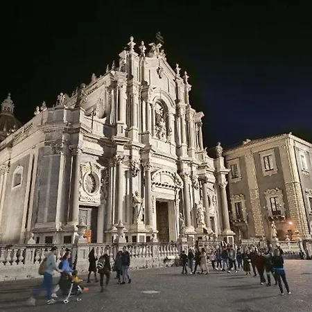 شقة La Porta Di Mezzo كاتانيا