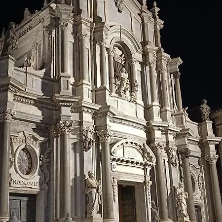 La Porta Di Mezzo شقة